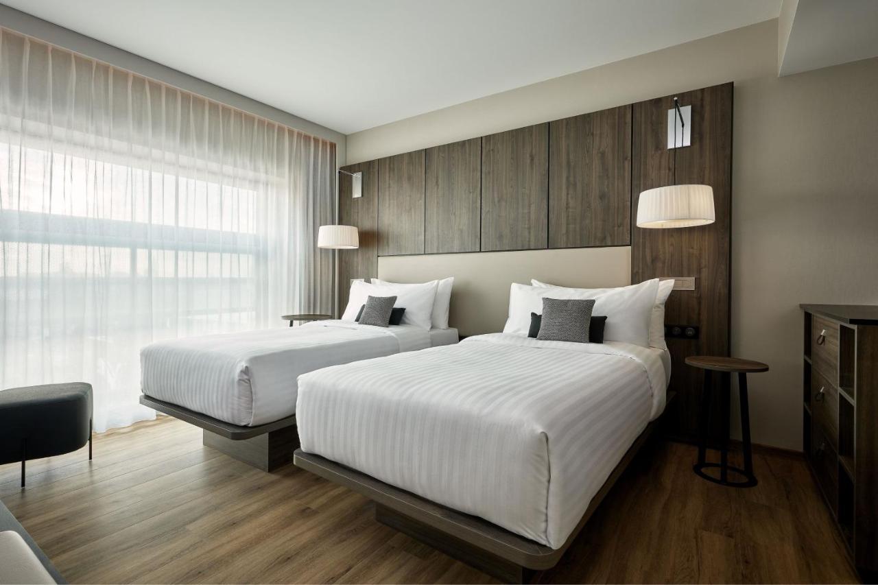 Ac Hotel By Marriott Страсбург Экстерьер фото