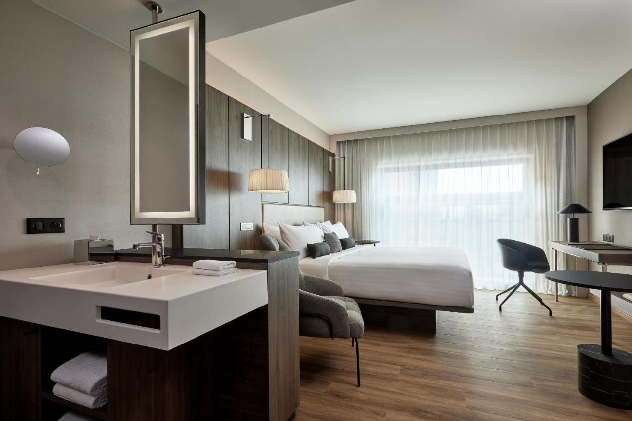 Ac Hotel By Marriott Страсбург Экстерьер фото
