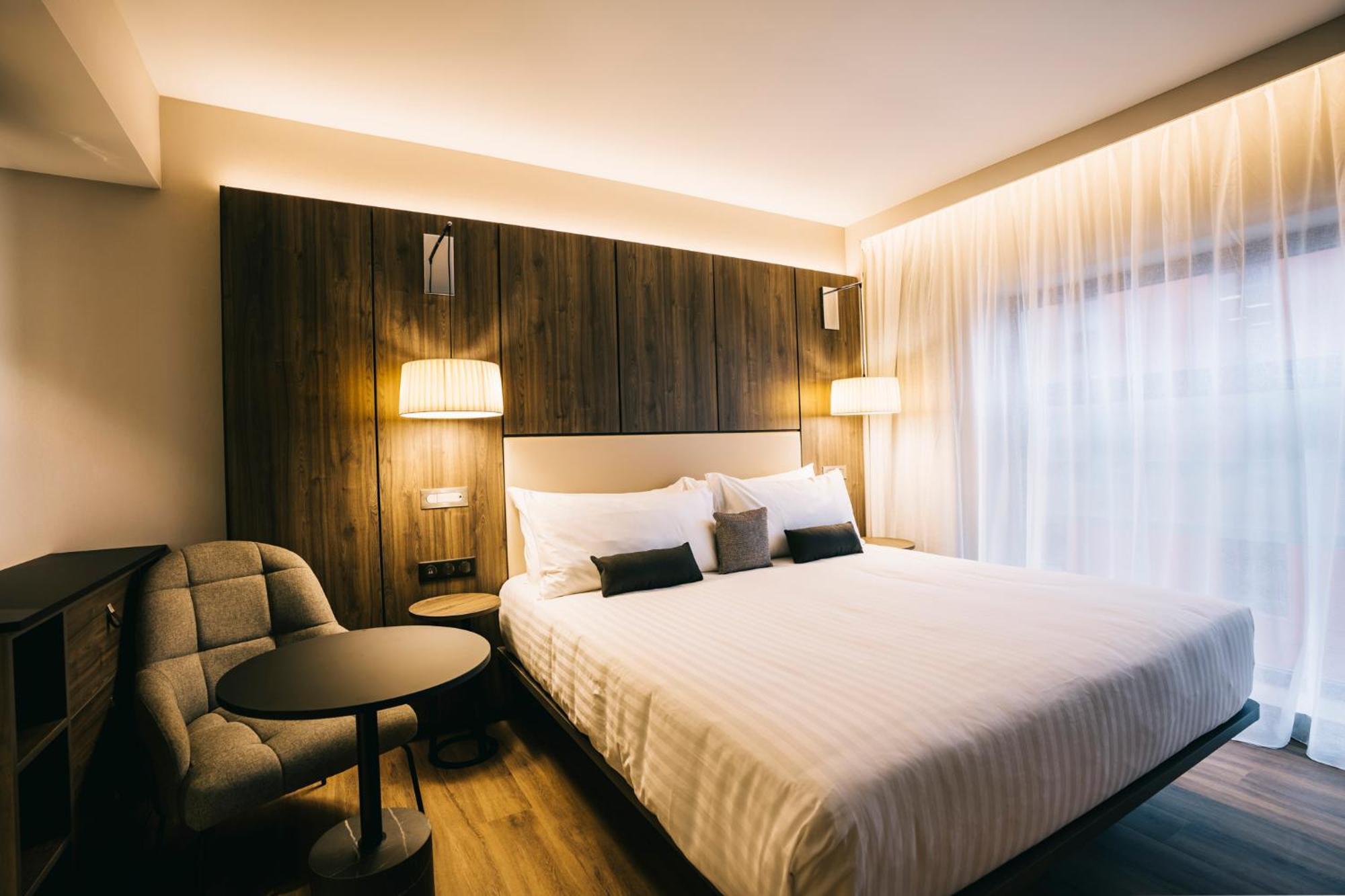 Ac Hotel By Marriott Страсбург Экстерьер фото